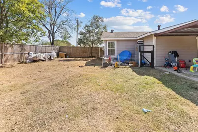 401 E Davis Avenue, Alvarado, TX 76009 - Photo 7
