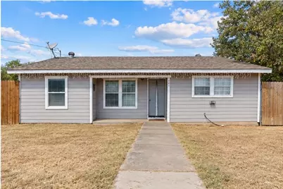 401 E Davis Avenue, Alvarado, TX 76009 - Photo 3