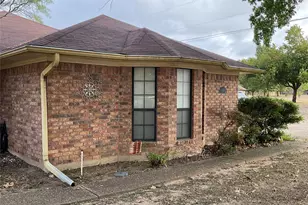 108 Jim Cir, Lorena, TX 76655 - Photo 3