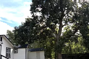 600 Scurlock St, Grandview, TX 76050 - Photo 21