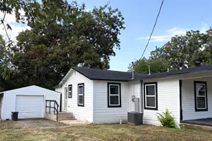 600 Scurlock St, Grandview, TX 76050 - Photo 3