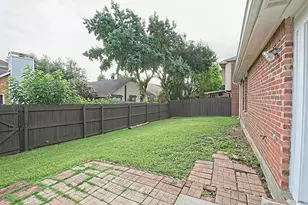 1379 Honeysuckle Ln, Lewisville, TX 75077 - Photo 3