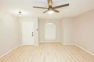 1379 Honeysuckle Ln, Lewisville, TX 75077 - Photo 7
