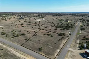 526 Hollow Dr, Lipan, TX 76433 - Photo 1