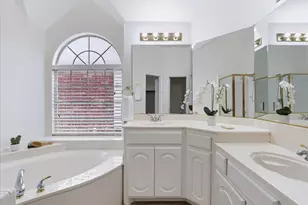 4908 Skymeadow Dr, Fort Worth, TX 76135 - Photo 17