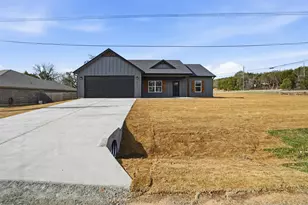 4300 Lucero Dr, Granbury, TX 76048 - Photo 3