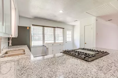 3921 Spurgeon, Fort Worth, TX 76133 - Photo 9
