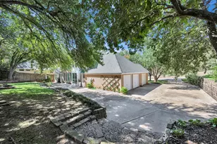 6214 Tiffany Oaks Ln, Arlington, TX 76016 - Photo 39