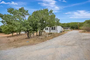445 Lakeside Dr, Bowie, TX 76230 - Photo 37