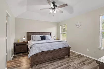 637 Oak View Court, Azle, TX 76020 - Photo 11