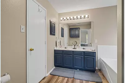 637 Oak View Court, Azle, TX 76020 - Photo 13