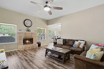 637 Oak View Court, Azle, TX 76020 - Photo 9