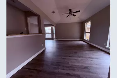 2612 S Meadow Drive, Fort Worth, TX 76133 - Photo 3