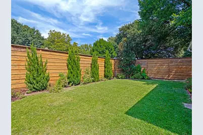 9049 Maguires Bridge Drive, Dallas, TX 75231 - Photo 21