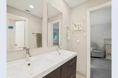 9049 Maguires Bridge Drive, Dallas, TX 75231 - Photo 17