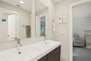 9049 Maguires Bridge Dr, Dallas, TX 75231 - Photo 17