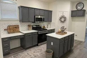 3621 Stockton Dr, Carrollton, TX 75010 - Photo 3