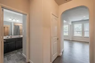 300 Oakbluff Dr, Denton, TX 76210 - Photo 23