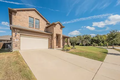 300 Oakbluff Drive, Denton, TX 76210 - Photo 3