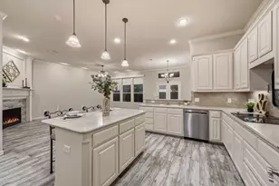 307 Park Haven Blvd, Euless, TX 76039 - Photo 17