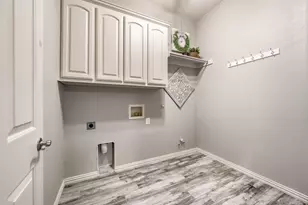 307 Park Haven Blvd, Euless, TX 76039 - Photo 29