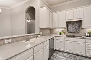 307 Park Haven Blvd, Euless, TX 76039 - Photo 15