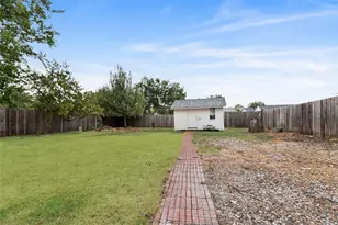 616 Chandler Dr, Garland, TX 75040 - Photo 11