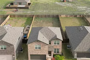926 Hurstwood Dr, Van Alstyne, TX 75495 - Photo 1