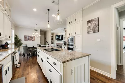2217 Clearspring Drive S, Irving, TX 75063 - Photo 11