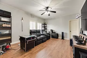 2217 Clearspring Dr S, Irving, TX 75063 - Photo 25