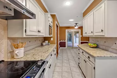 1111 Berkshire Court, Trophy Club, TX 76262 - Photo 15