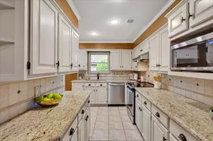 1111 Berkshire Ct, Trophy Club, TX 76262 - Photo 13