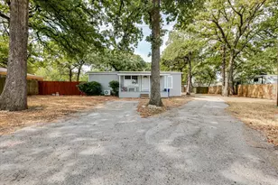 209 Wicker Hill Rd, Burleson, TX 76028 - Photo 1