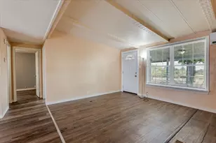 209 Wicker Hill Rd, Burleson, TX 76028 - Photo 5
