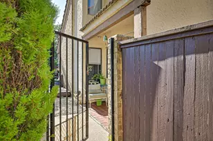 555 Ranch Trail, Irving, TX 75063 - Photo 1