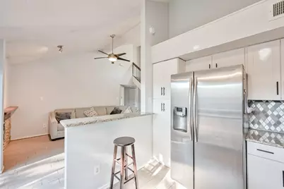 555 Ranch Trail #206, Irving, TX 75063 - Photo 17