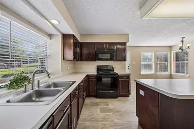 1203 White Drive, Cedar Hill, TX 75104 - Photo 7