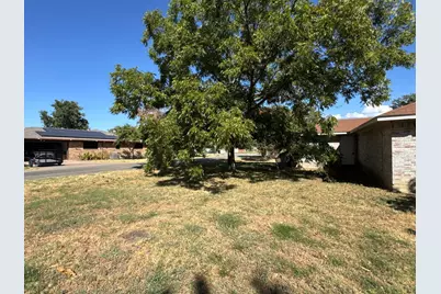 800 Maple Street, Howe, TX 75459 - Photo 13