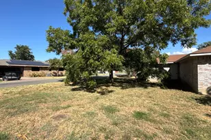 800 Maple St, Howe, TX 75459 - Photo 13