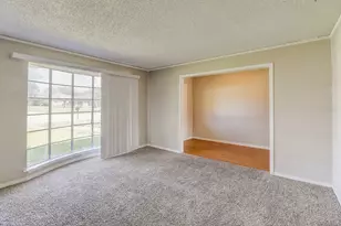 1021 Shadywood Ln, DeSoto, TX 75115 - Photo 11