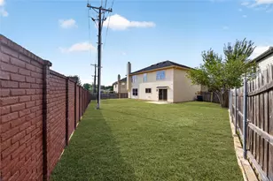 1336 Kiwi Ct, Dallas, TX 75051 - Photo 39