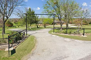 4517 Old Sherman Rd, Whitesboro, TX 76273 - Photo 3