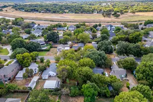720 Northwood Rd, Fort Worth, TX 76107 - Photo 3