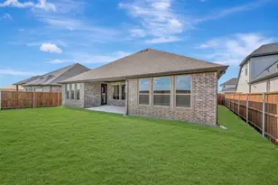 345 Kathryn Dr, Fort Worth, TX 76052 - Photo 3