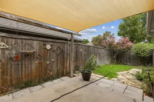 2031 Greenview Dr, Carrollton, TX 75010 - Photo 27