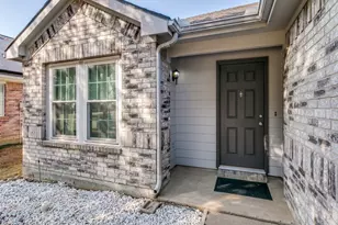 5714 Firethorn Dr, Dallas, TX 75249 - Photo 3