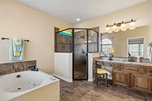 305 Fountain Creek Ct, Ovilla, TX 75154 - Photo 11