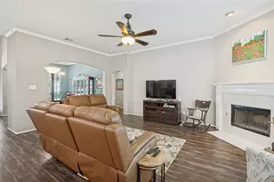 1374 Forest Creek Dr, Lewisville, TX 75067 - Photo 7