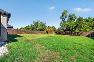 108 Lakeview Cir, Pilot Point, TX 76258 - Photo 19