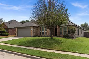 2402 Mallory Dr, Corinth, TX 76210 - Photo 23